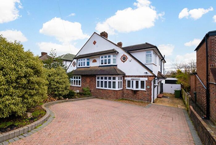 4 Bedroom House To Rent In Stoneleigh Park Road, Stoneleigh, Epsom, Surrey, KT19