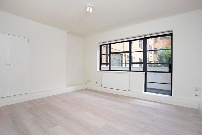 1 Bedroom Flat To Rent In Pepper Street, London, SE1
