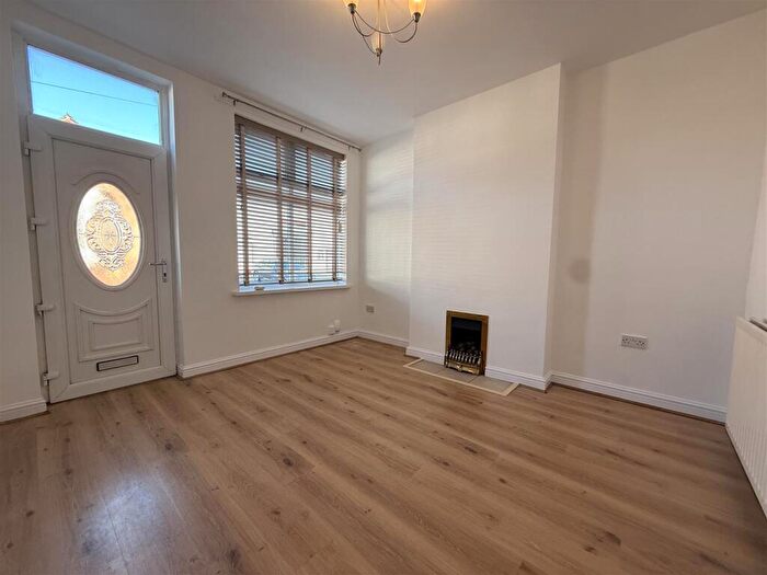 2 Bedroom Terraced House To Rent In Banners Street, Halesowen, West Midlands, B63