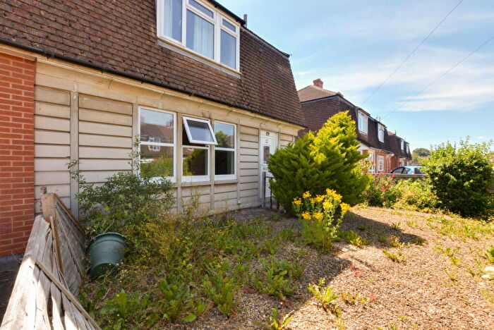 3 Bedroom Semi Detached House For Sale In Waverley Gardens, Melksham, SN12