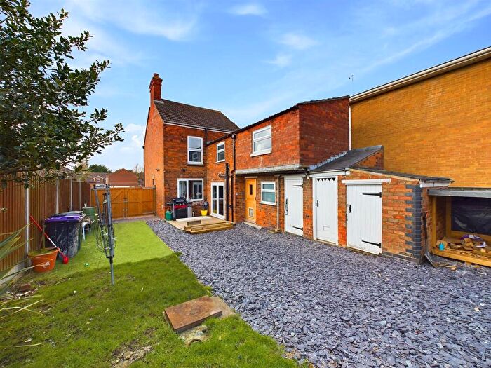 4 Bedroom Detached House For Sale In Brackenborough Road, Louth, LN11