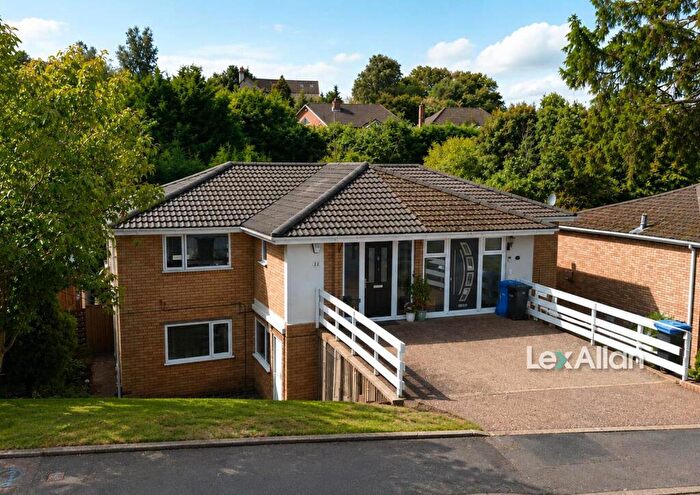 4 Bedroom Semi Detached House For Sale In Brockmoor Close, Stourbridge, DY9