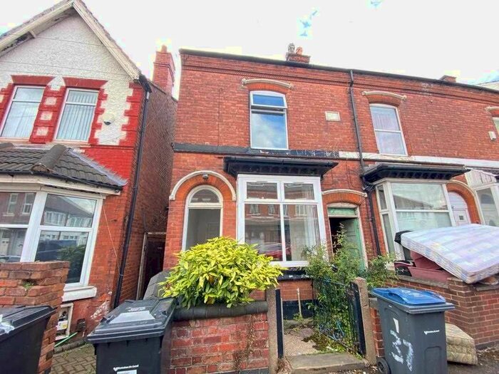 2 Bedroom End Of Terrace House To Rent In Hampton Road, Erdington, Birmingham, B23