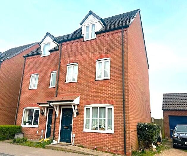 4 Bedroom Semi-Detached House To Rent In Oxford Gardens, Holbeach, Spalding, PE12