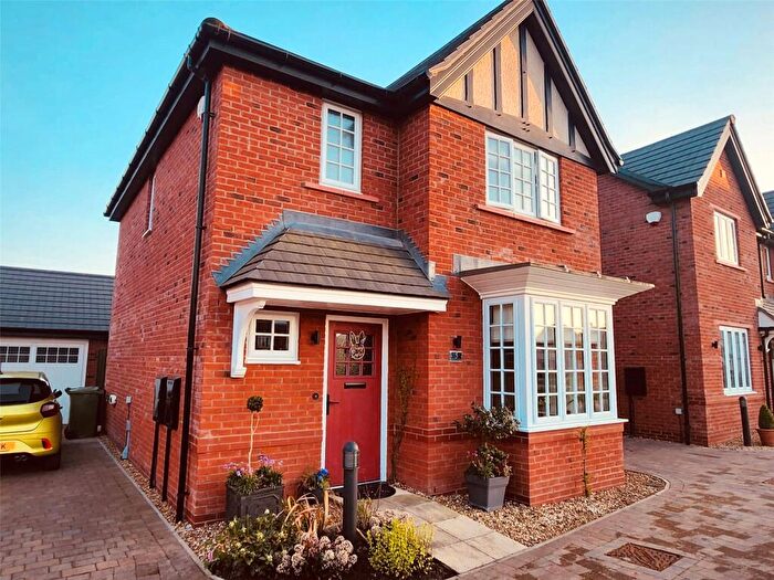 3 Bedroom Detached House For Sale In Bluebell Road, Holmes Chapel, Crewe, Cheshire, CW4