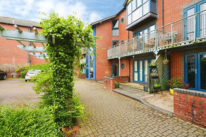 1 Bedroom Apartment For Sale In Alfredston Place, Wantage, OX12