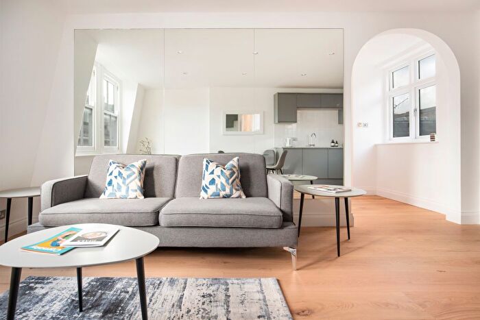 1 Bedroom Flat To Rent In Bedfordbury, Covent Garden, WC2N