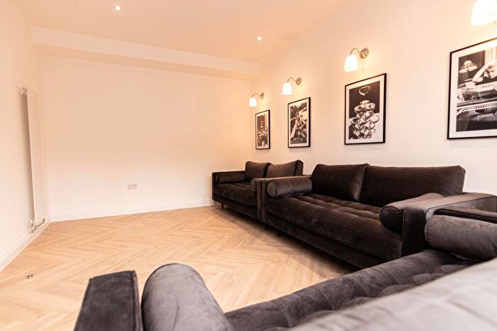 8 Bedroom House To Rent In Langdale Road, Liverpool, L15