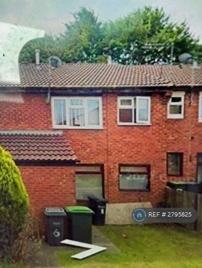 1 Bedroom Flat To Rent In Harrowby Drive, Tipton, DY4