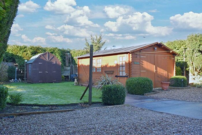 3 Bedroom Detached House For Sale In Markwick Close, Newark, NG24