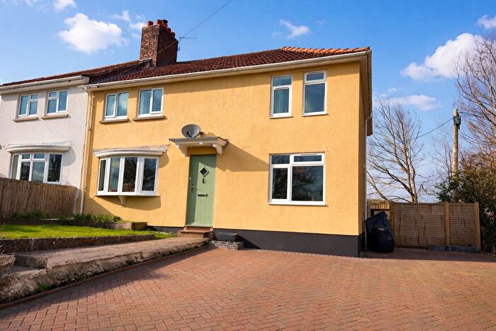 4 Bedroom End Of Terrace House For Sale In Chapel Pill Lane, Pill, Bristol, BS20
