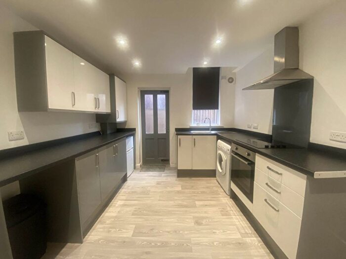 2 Bedroom Flat To Rent In Penny Lane, Liverpool, L18