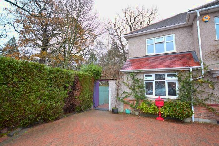 2 Bedroom End Of Terrace House To Rent In Headstone Lane, Harrow, HA2