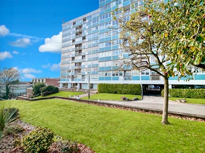 2 Bedroom Flat To Rent In Kenilworth Court, Coventry, CV3