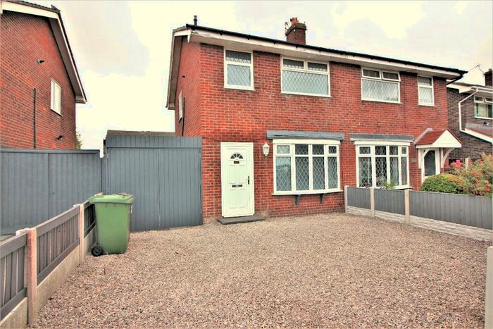 3 Bedroom Semi-Detached House To Rent In Sawdon Avenue, Southport, PR8