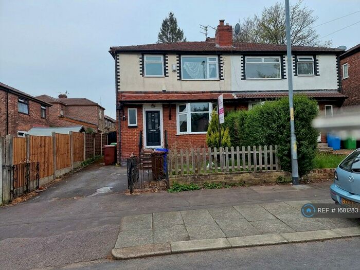 3 Bedroom Semi-Detached House To Rent In Rothesay Road, Manchester, M8