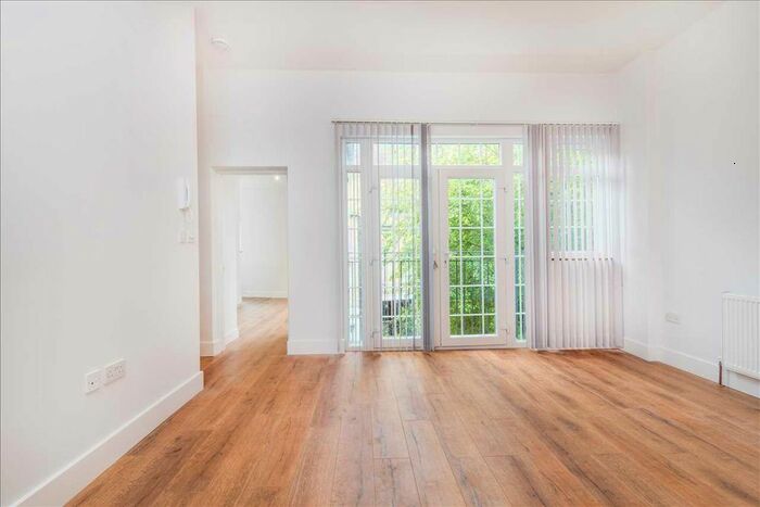 1 Bedroom Flat To Rent In Tuscan Studios, Muswell Hill Road, London, N6