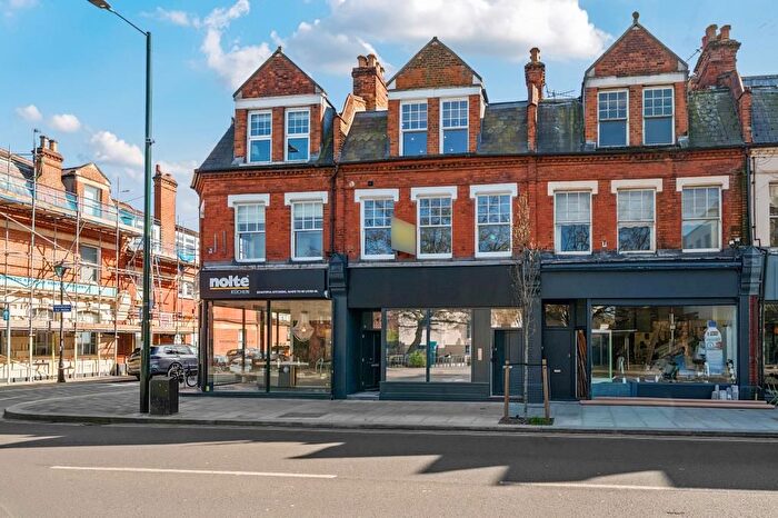 1 Bedroom Flat To Rent In Richmond Road, Twickenham, TW1