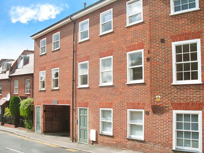 1 Bedroom Apartment To Rent In Martyr Road, Guildford, GU1