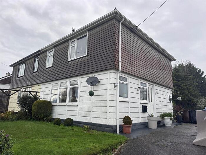 4 Bedroom Semi-Detached House To Rent In Margaret Avenue, St. Austell, PL25