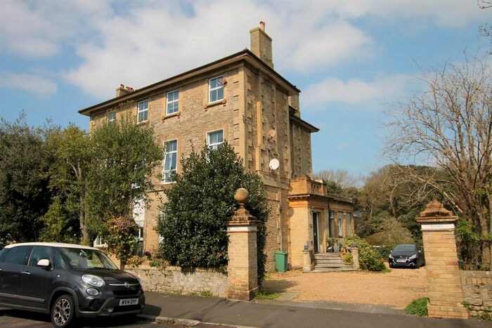 2 Bedroom Flat To Rent In West Hill Road, Flat Park House, Ryde, PO33