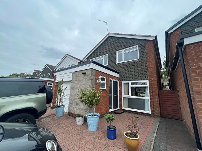 3 Bedroom Detached House To Rent In Pembroke Close, Warwick, CV34