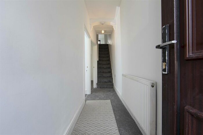 4 Bedroom Terraced House To Rent In Wind Street, Aberdare, CF44