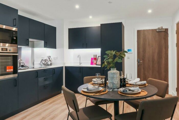 2 Bedroom Apartment To Rent In Soyo Square, Leeds, LS2