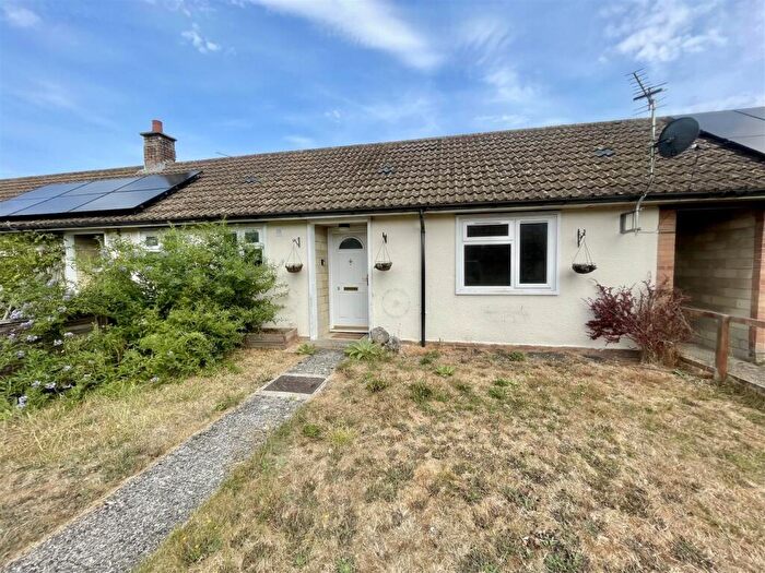 1 Bedroom Bungalow For Sale In Market Place, Market Lavington, SN10