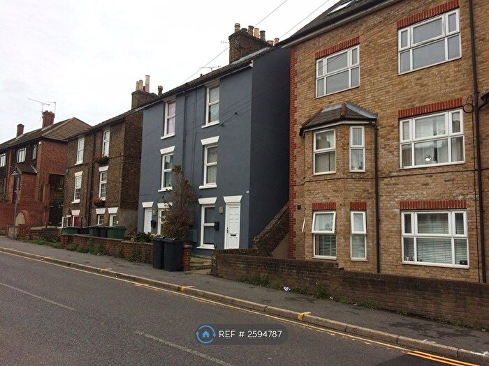 2 Bedroom Flat To Rent In Boxley Road, Maidstone, ME14