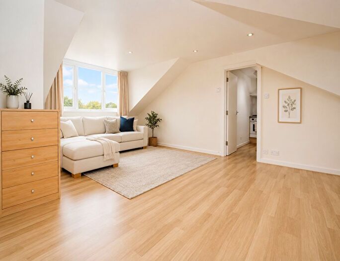 1 Bedroom Flat To Rent In Lazare Court, Gresham Road, Staines-Upon-Thames, TW18