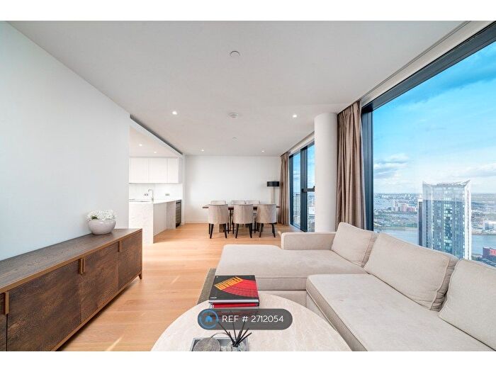 3 Bedroom Flat To Rent In Hampton Tower, London, E14