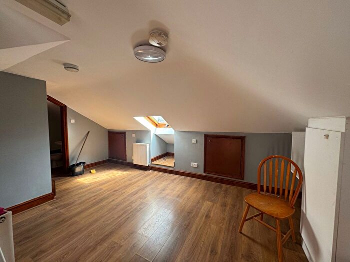 1 Bedroom Flat To Rent In Pembroke Road, Ilford, IG3