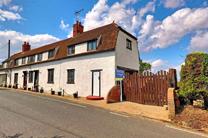 3 Bedroom Cottage For Sale In Mayland Hill, Mayland, Chelmsford, CM3