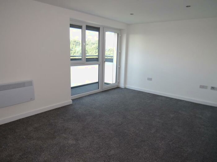 2 Bedroom Apartment To Rent In Wheatley Court, Halifax, HX2