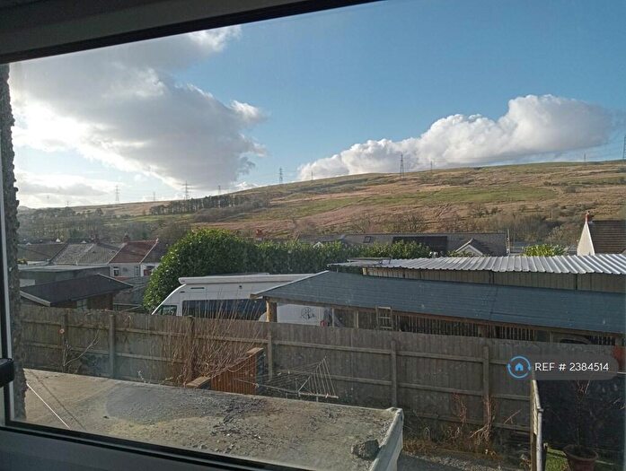 3 Bedroom Flat To Rent In Martyns Avenue, Seven Sisters Wales, SA10