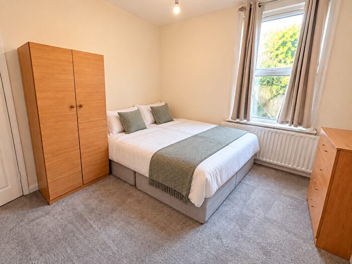 2 Bedroom Flat To Rent In Romford Road, London, E12