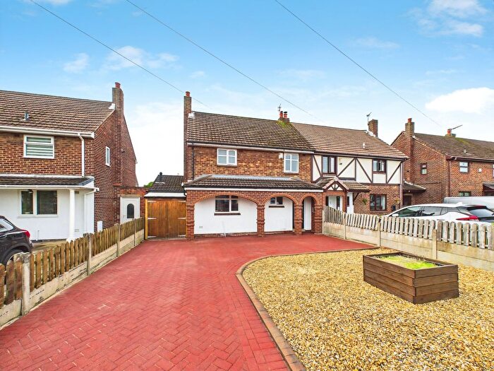 3 Bedroom Semi-Detached House For Sale In Slag Lane, Haydock, WA11