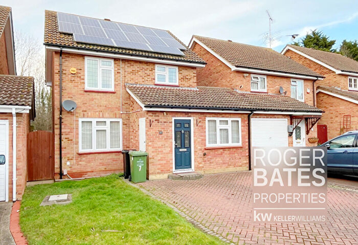 4 Bedroom Detached House To Rent In Roosevelt Road, Laindon. Basildon, Essex, SS15