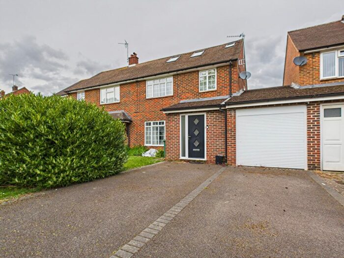 3 Bedroom Semi-Detached House For Sale In Portway, Baughurst, RG26