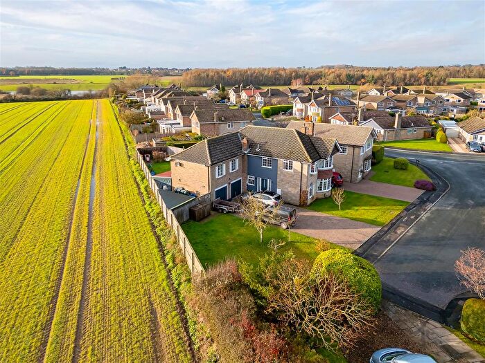 5 Bedroom Detached House For Sale In Beagle Croft, Stamford Bridge, York, YO41 - Photo 2