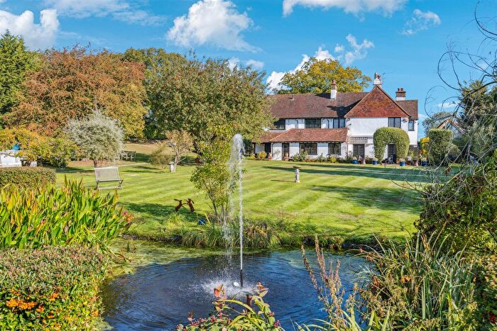 5 Bedroom Detached House For Sale In Shepherds Lane, Chorleywood, Rickmansworth, WD3