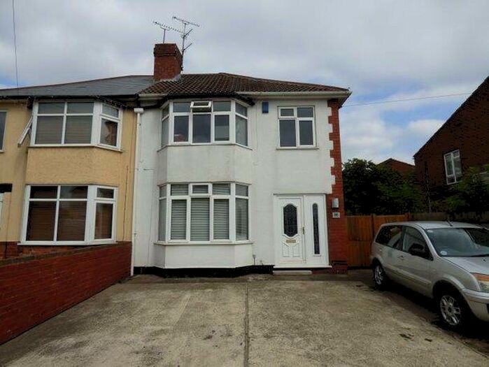 3 Bedroom Semi-Detached House To Rent In Forest Road, Sutton-In-Ashfield, NG17