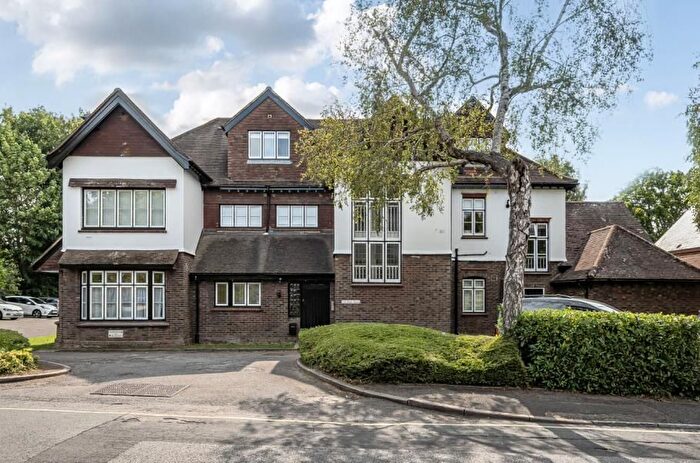 2 Bedroom Flat To Rent In Hillier Road, Guildford, GU1