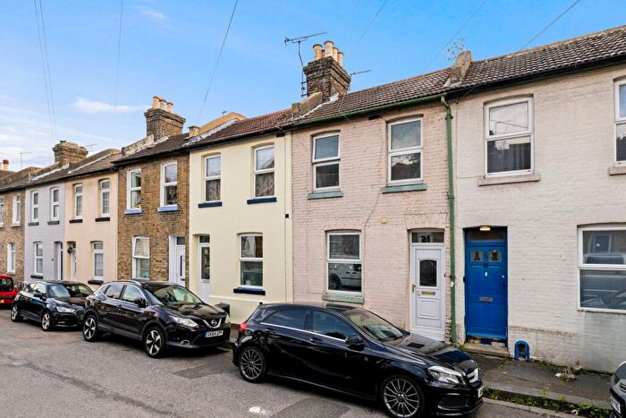 4 Bedroom Terraced House For Sale In Winchelsea Street, Dover, CT17
