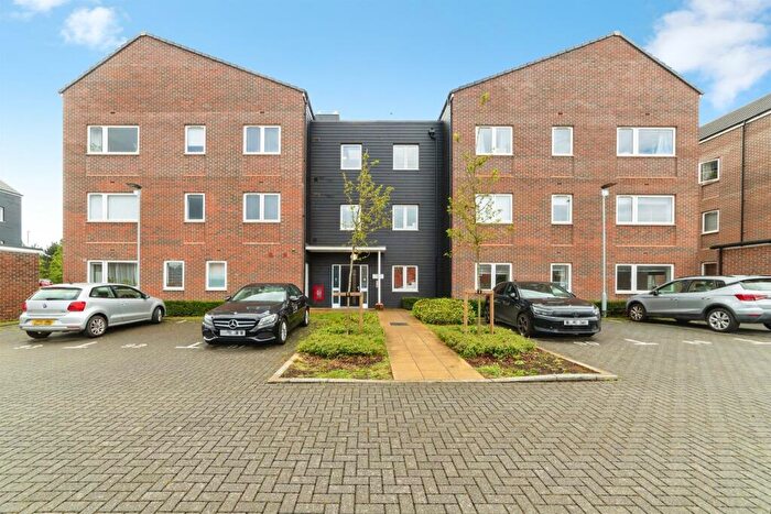 1 Bedroom Apartment For Sale In Blossom Drive, Welwyn Garden City, AL7