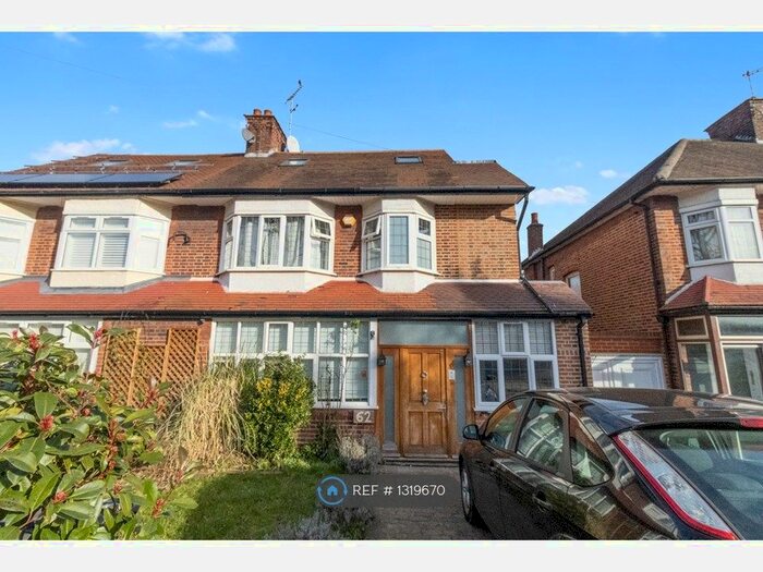 5 Bedroom Semi-Detached House To Rent In Chanctonbury Way, London, N12