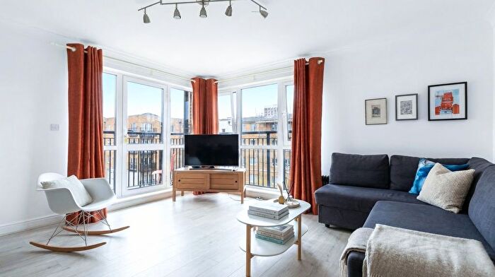 2 Bedroom Flat For Sale In Johnson Lock Court, London, E1