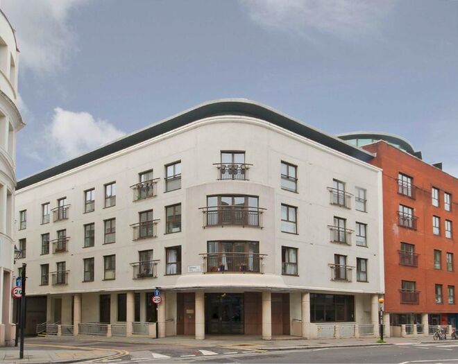 2 Bedroom Flat To Rent In Herbal Hill, London, EC1R