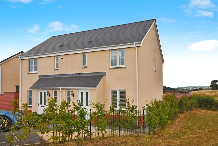 3 Bedroom Semi-Detached House For Sale In Shepherd Close, Bradley Barton, Newton Abbot, Devon., TQ12